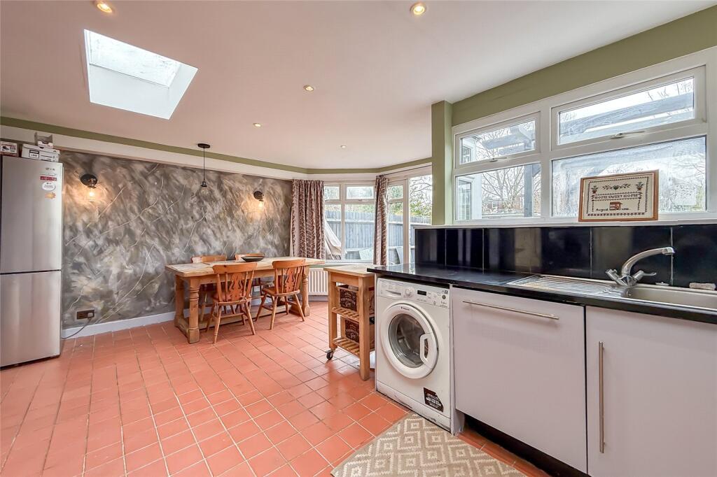 Additional image 18 of Wynchlands Crescent, St. Albans, Hertfordshire, AL4