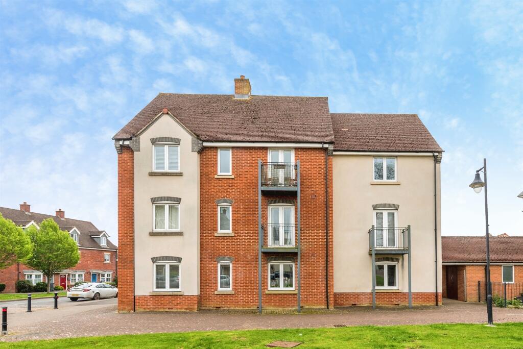 Main image of property: Piernik Close, Swindon