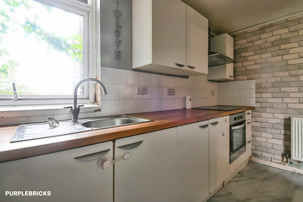 41 Berryfields Road, Sutton Coldfield, B76 photo 4