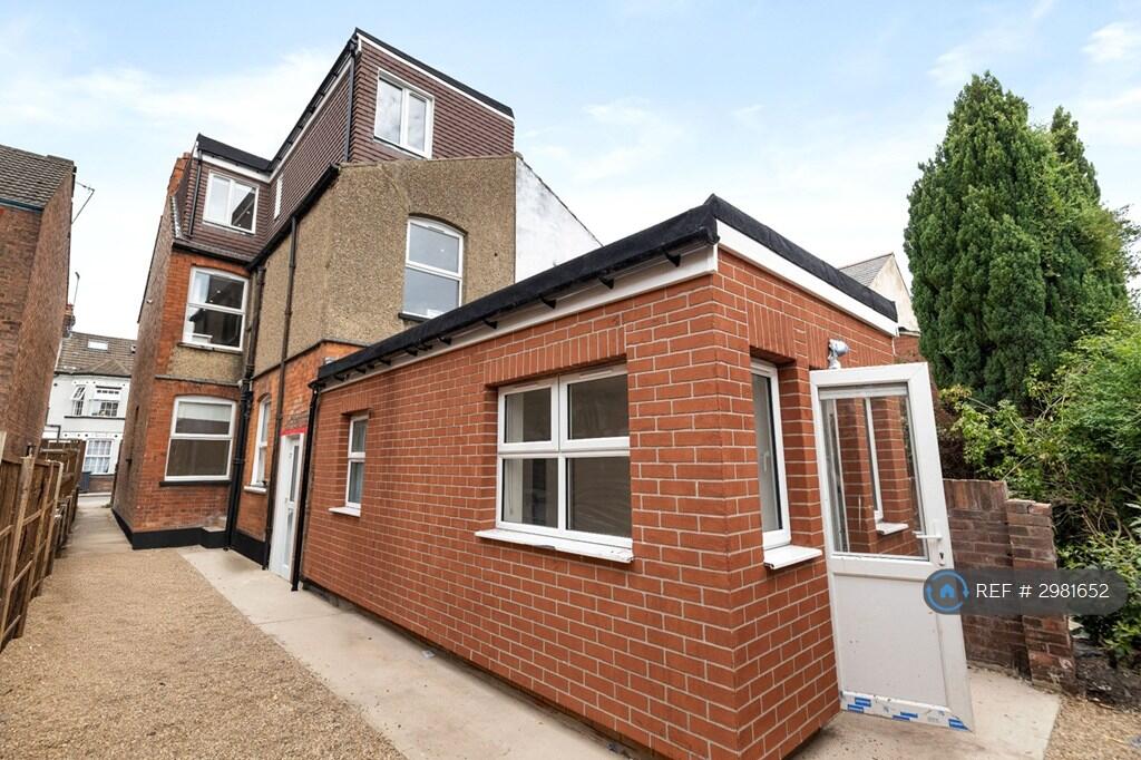 Main image of property: Reginald St, Luton, LU2