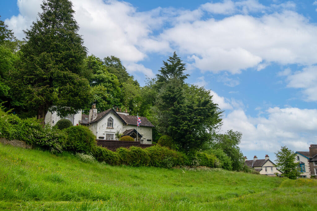 4 bedroom detached house for sale in Cliffside, High Tenterfell, Kendal ...