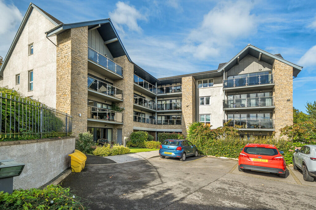 Main image of property: 19 Queen Elizabeth Court, Kirkby Lonsdale, LA6 2FF 