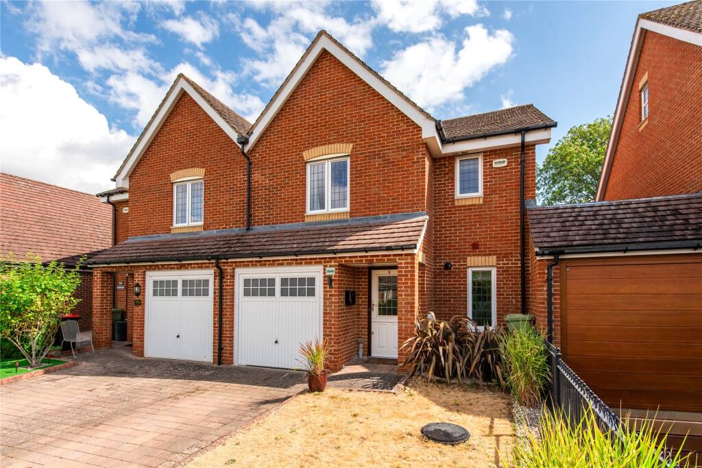 Main image of property: Simpson, Simpson, Milton Keynes, Buckinghamshire, MK6