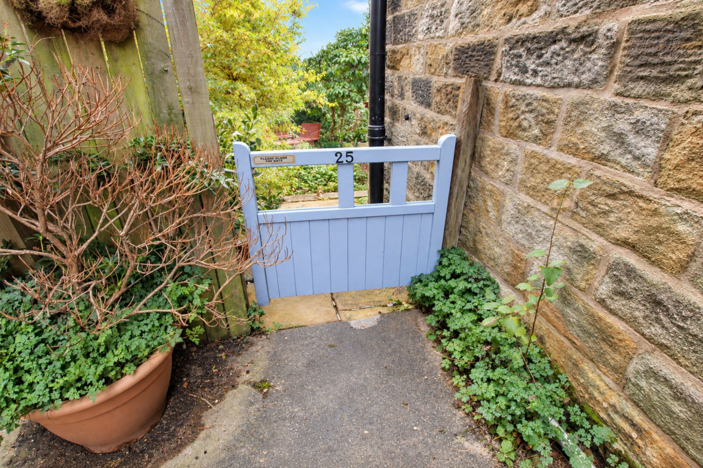 House in Calderdale, Cross Stone, Todmorden - View 5