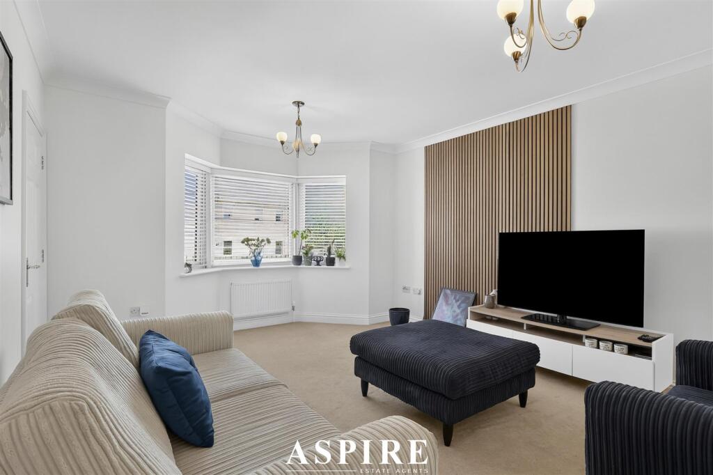 Apartment in Southend-on-Sea - View 4