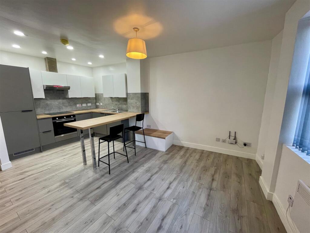 Main image of property: City Rd, Roath