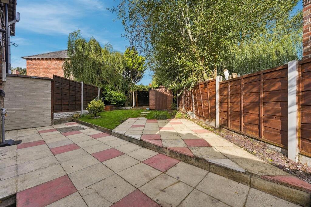 House in Macclesfield, Moss Rose - View 4
