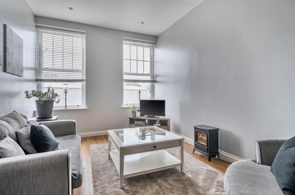 Apartment in Amber Valley, Langley Mill - View 5