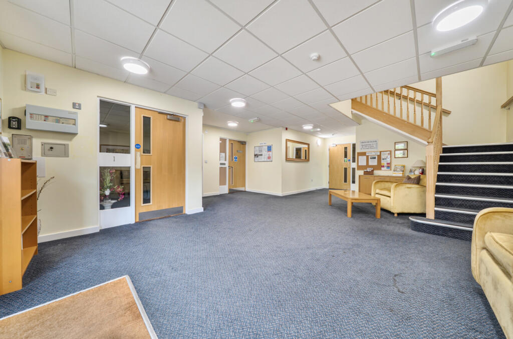 Apartment in Guildford - More