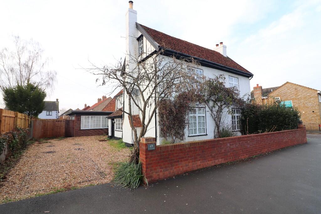 Main image of property: Peelers Cottage, Bedford Road, Barton Le Clay, MK45 4LL