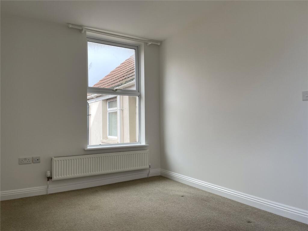 Apartment in Taunton - View 5