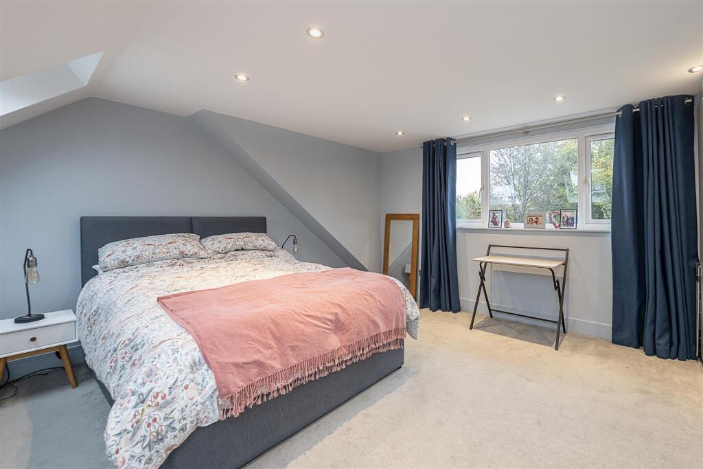 House in Harpenden, Southdown - View 4