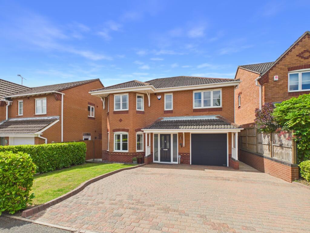 4-bed detached on Sandpiper Lane, Mickleover, £485,000