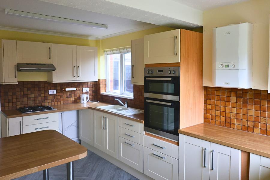 House in Wealden, Hailsham - View 5