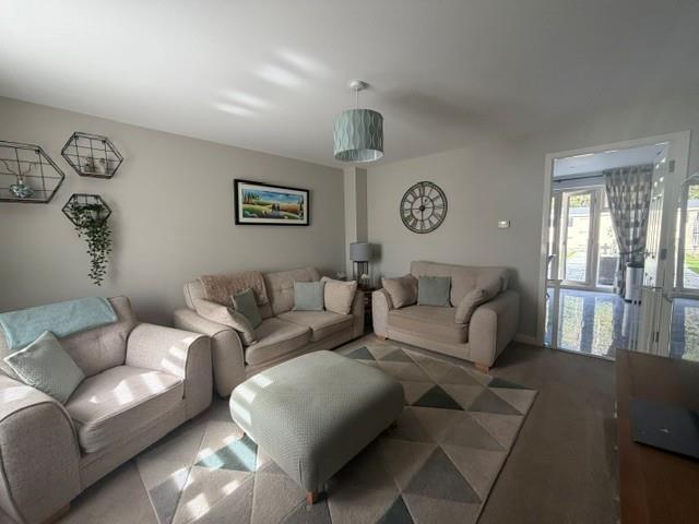 49, Bluebell Road, Walton Cardiff, Tewkesbury photo 4