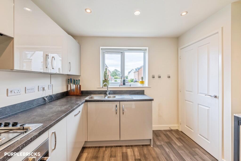 House in Leconfield - View 5