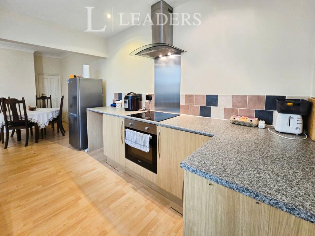 House in Portsmouth - View 5