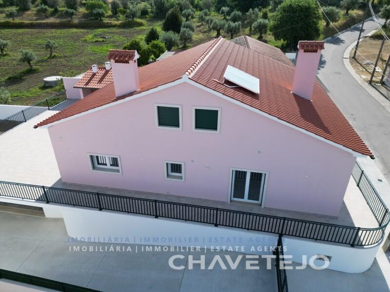 Main image of property: Ribatejo, Tomar