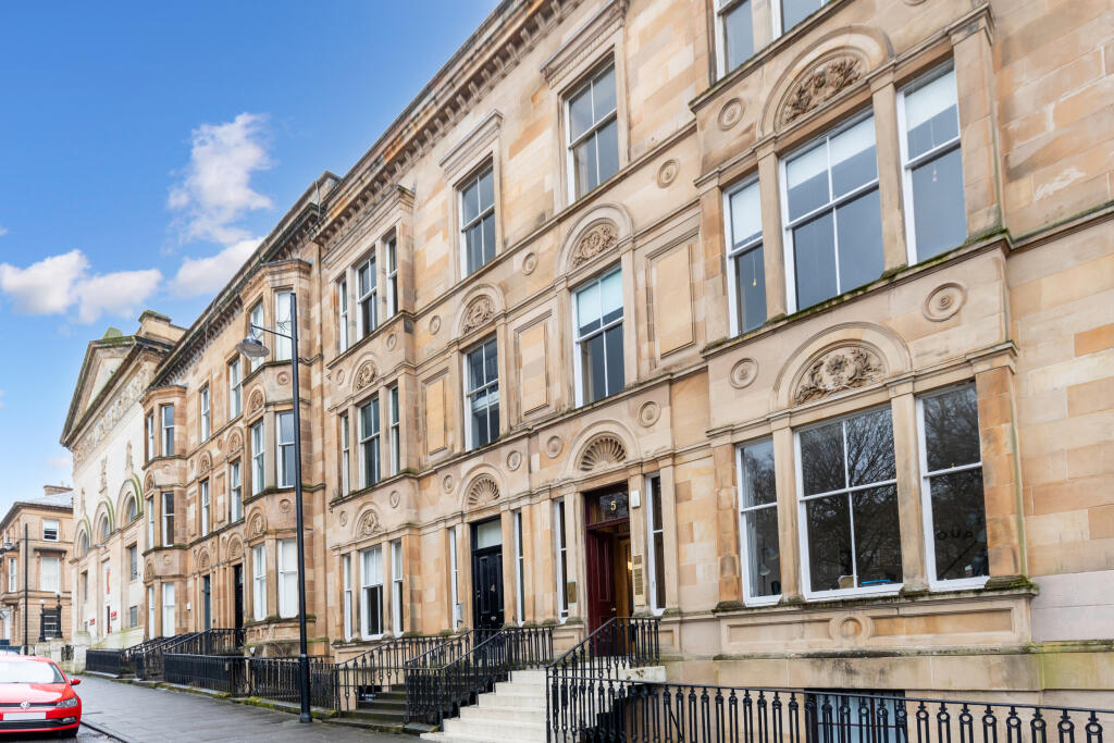 Main image of property: 2/1, 4 La Belle Place, Park, G3