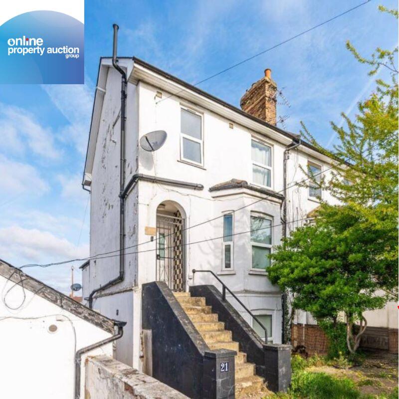 Main image of property: Flat 4, 21 Grange Road, Thornton Heath, London, CR7 8SA