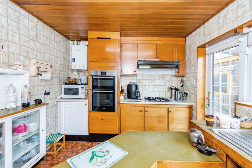 House in Southampton, Bassett - View 5