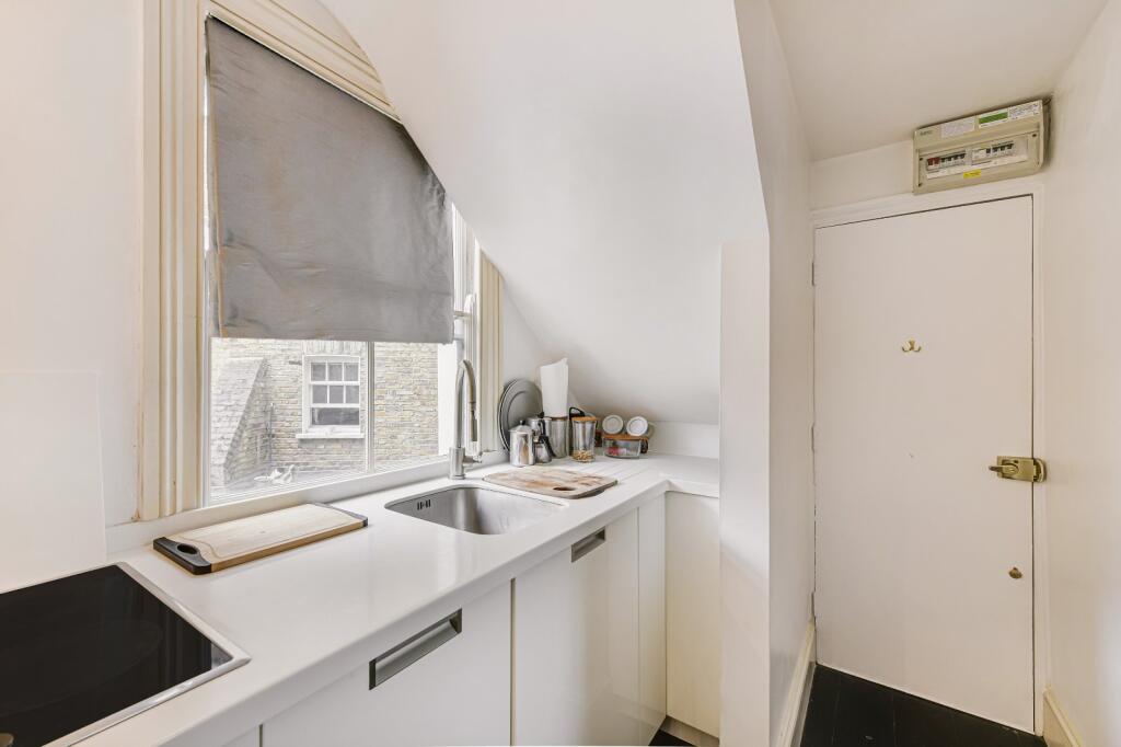 Apartment in London, Tachbrook Estate, Pimlico - View 3