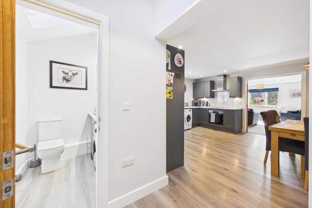 6 Oak Court , Main Street, Burton-in-Kendal, LA6 1FU photo 4