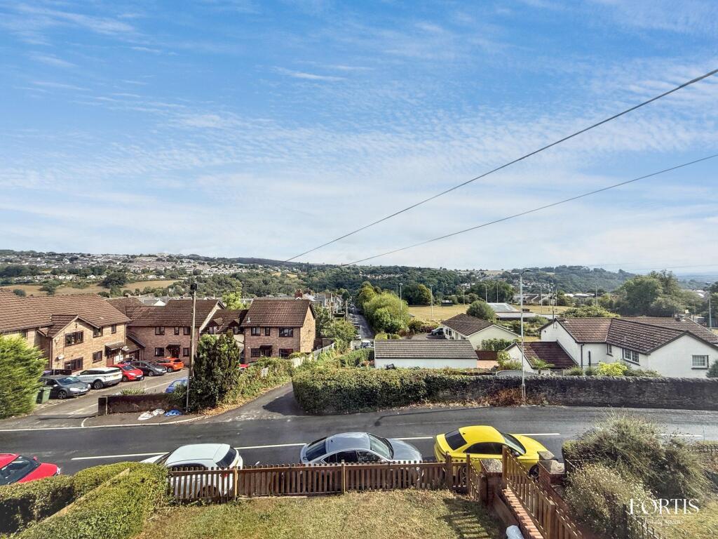 House in Newport - View 2