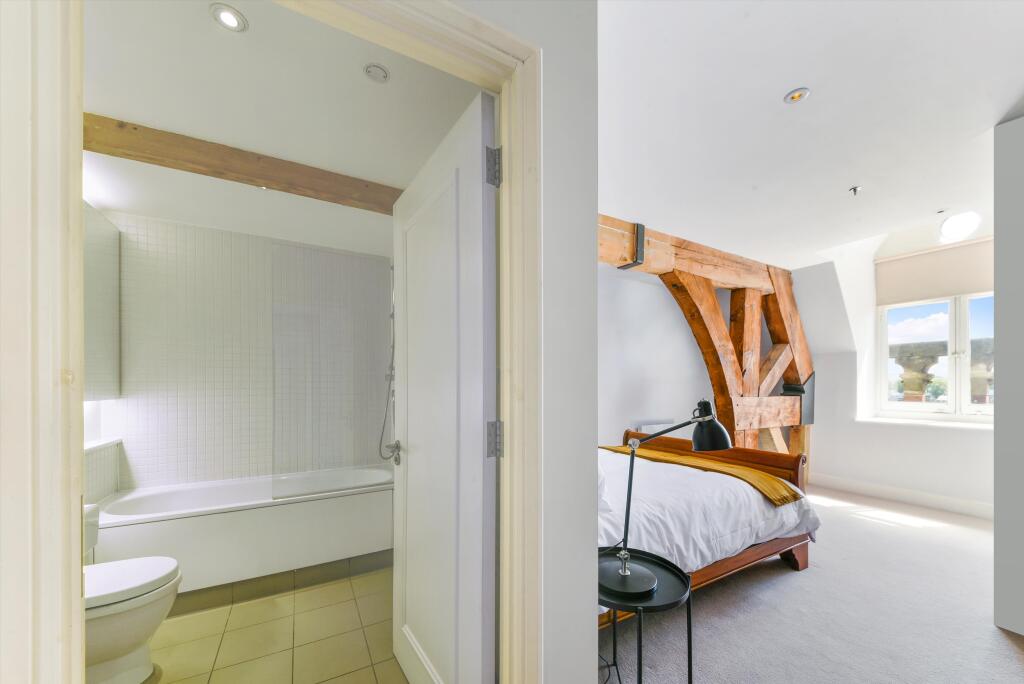 Apartment in London - More