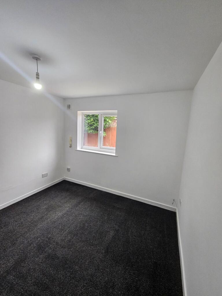 Main image of property:  Foleshill Road, Flat 11, Coventry, Cv6 5ah