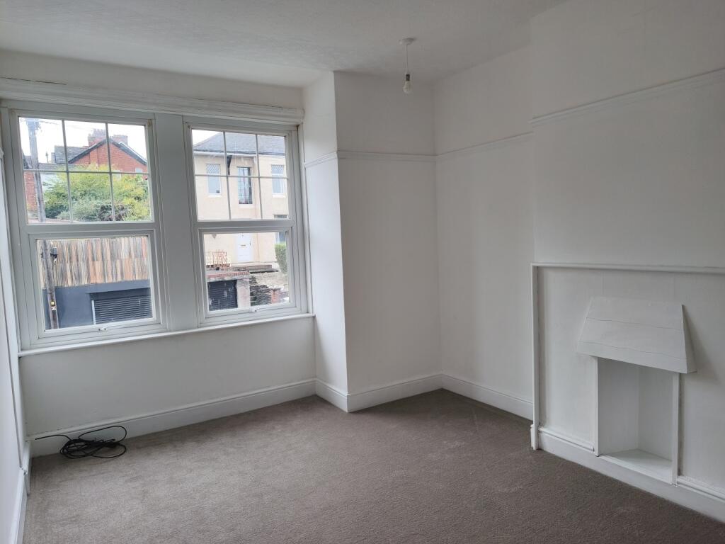 House in Newport, Stow Hill - More