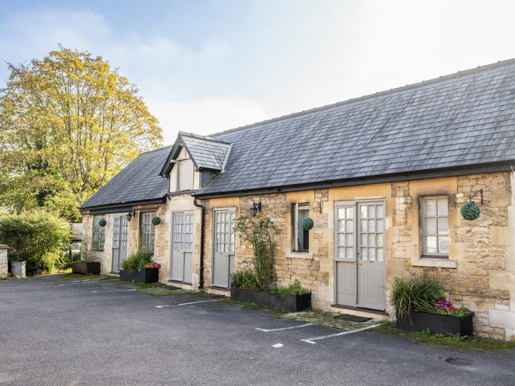 The Conigre, Melksham, Wiltshire, SN12 6BZ photo 2