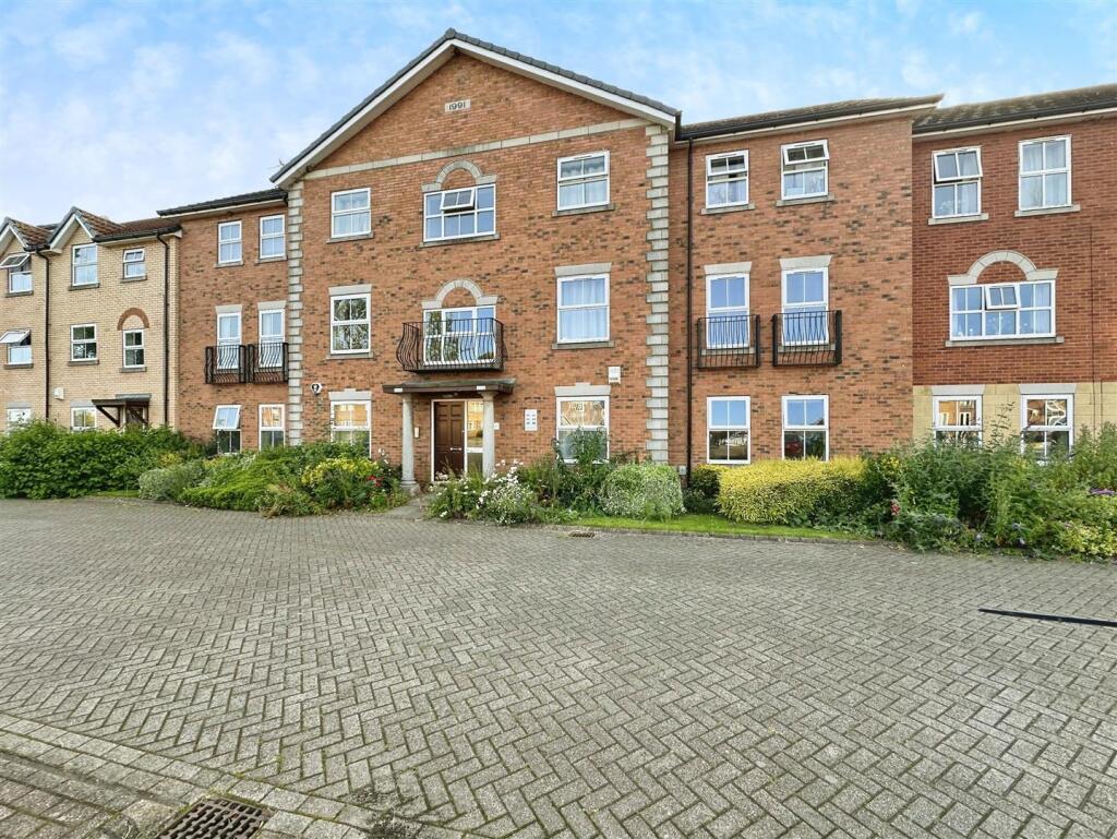 Main image of property: Ha'penny Bridge Way, Hull