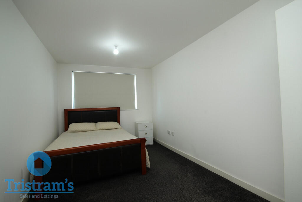 Apartment in Nottingham, Hyson Green - More