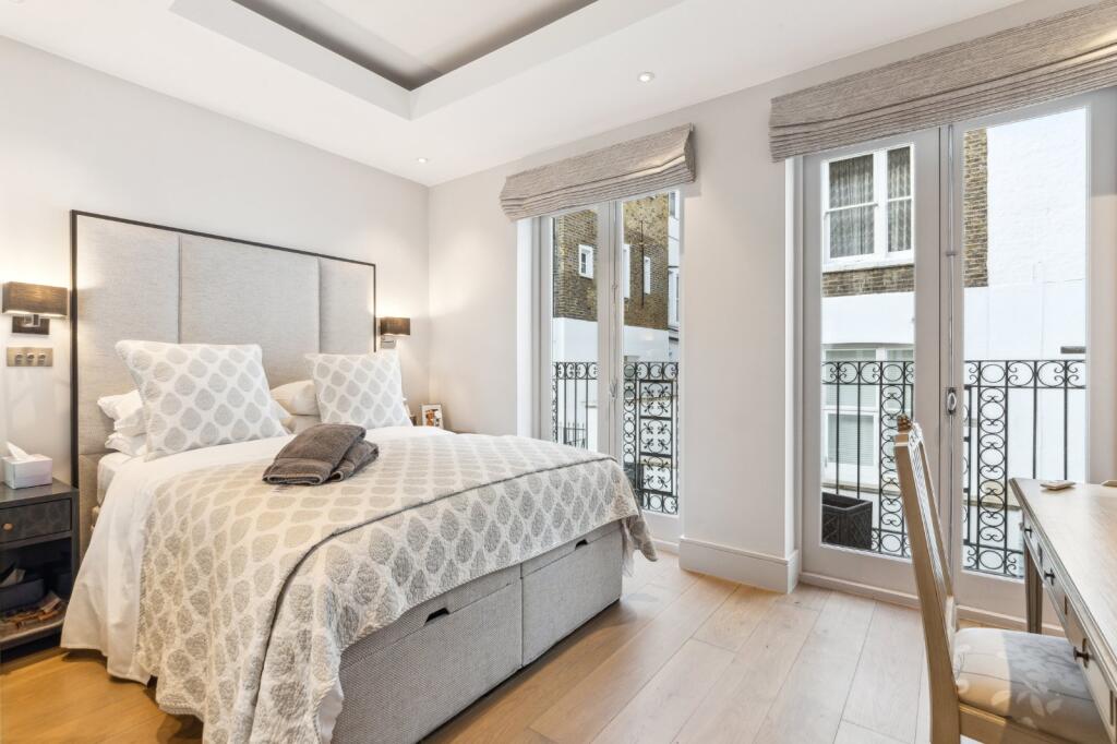 Main image of property: Cornwall Mews South, 
South Kensington, SW7