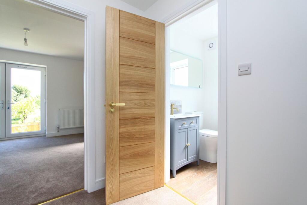 Gloucester Road, Rudgeway, BS35 photo 5