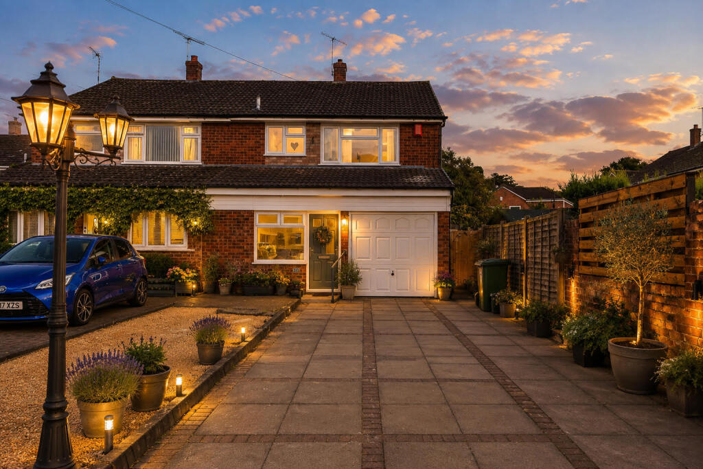 Croft Road, Atherstone, CV9 1HG
