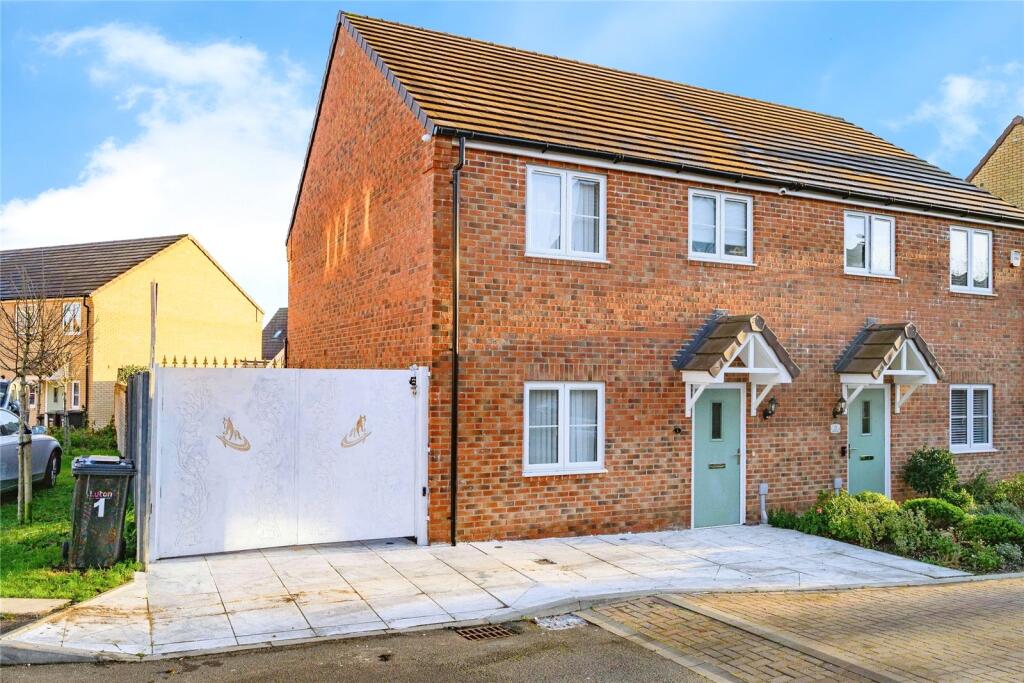 Main image of property: Tusroke Road, LUTON, Bedfordshire, LU3