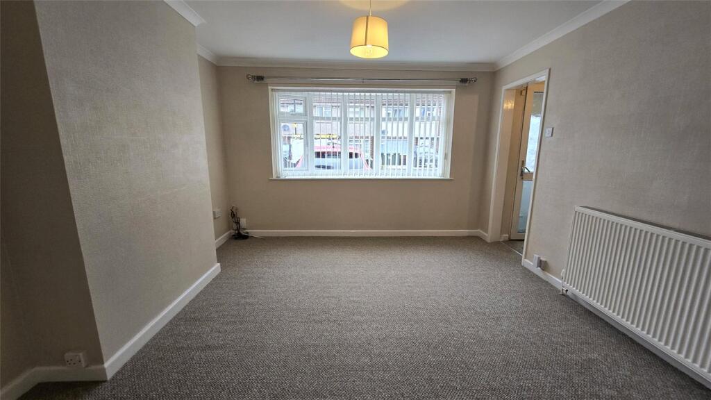 Apartment in Coventry - More