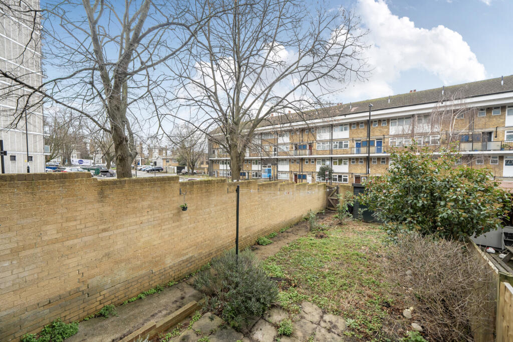 3-bed flat on Mercator Road, London, £425,000