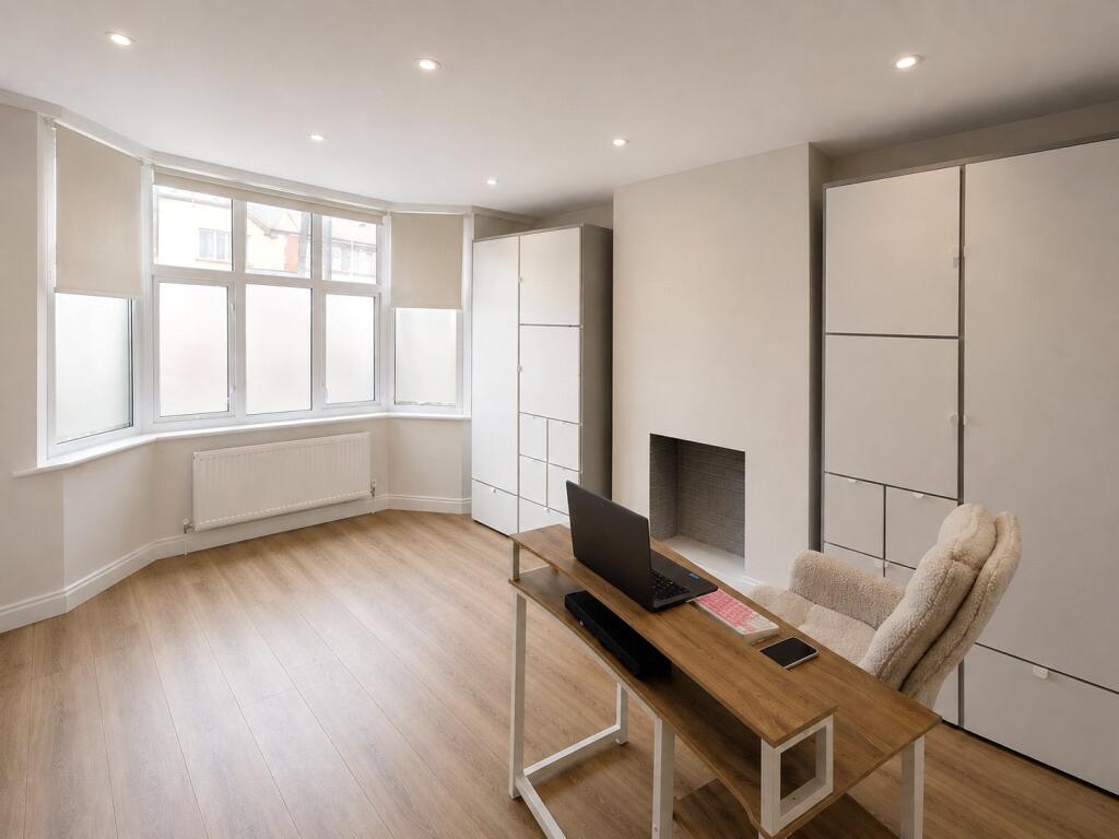 Apartment in Southall - View 2