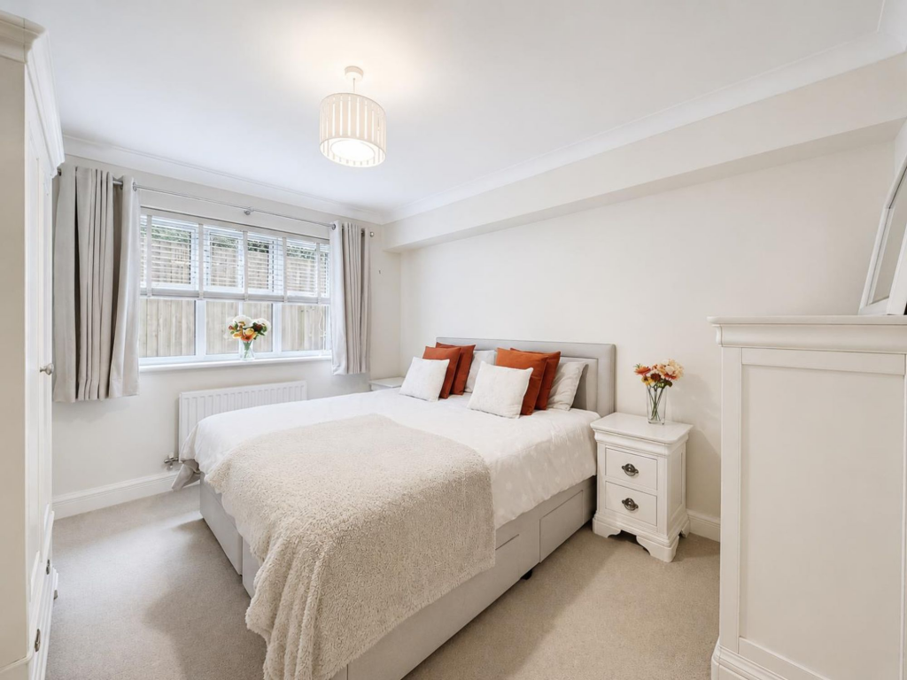 Lacey Green, Wilmslow, SK9 photo 4