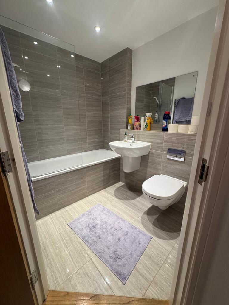 Apartment in Twickenham - View 5