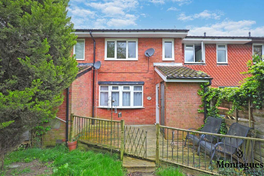Main image of property: Garnon Mead, Coopersale, CM16
