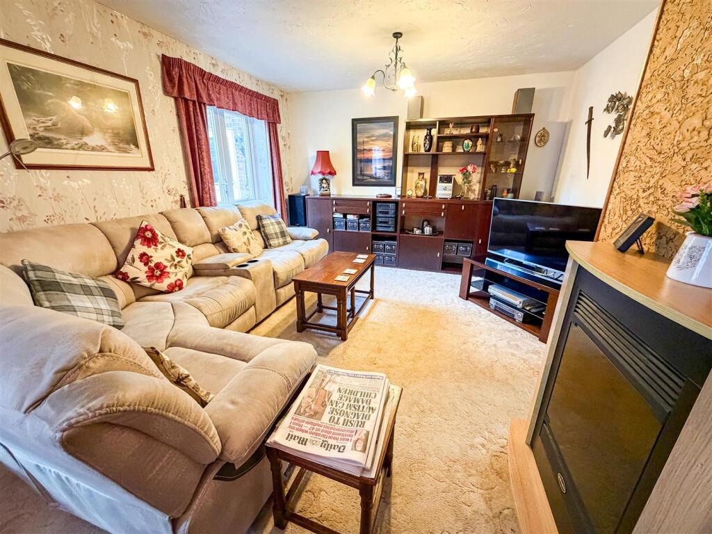 House in Clacton-on-Sea, Great Clacton - View 5