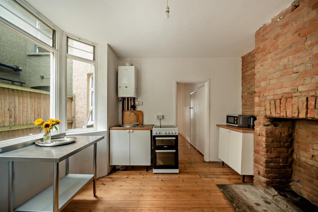 Apartment in London, Royal Borough of Greenwich - View 2