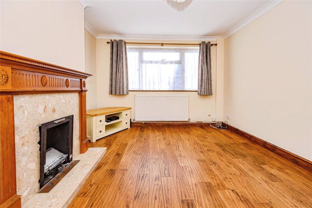 Browning Road, Luton, Bedfordshire, LU4 photo 4