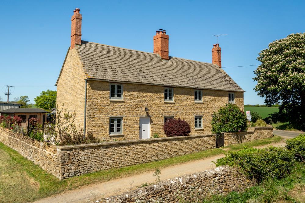Main image of property: Lechlade, Gloucestershire GL7