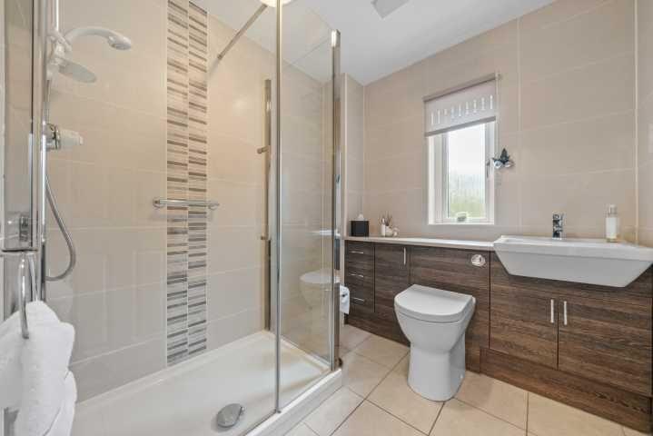 Apartment in Glasgow, Blairtummock, Garrowhill - View 5