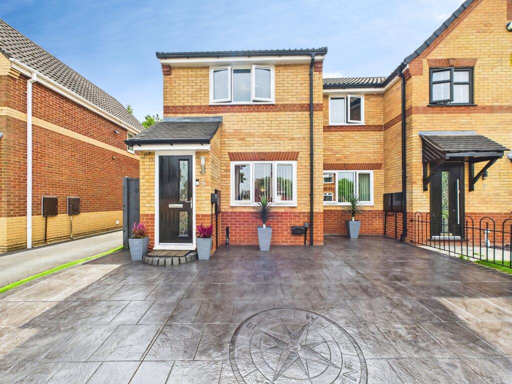 Main image of property: Bransfield Close, Wigan, WN3